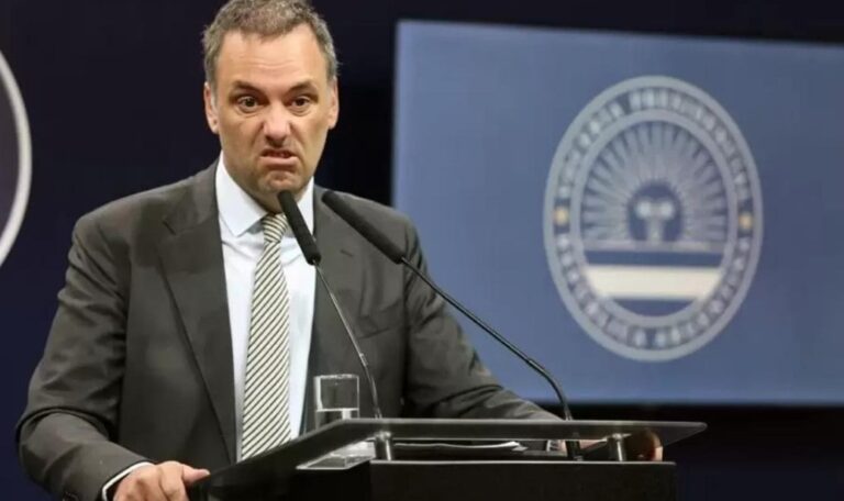 Adorni en el Llao Llao: revelan un viaje familiar en Bariloche