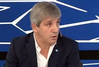 Luis Caputo asegura estabilidad cambiaria: “Con el dólar no pasa nada”