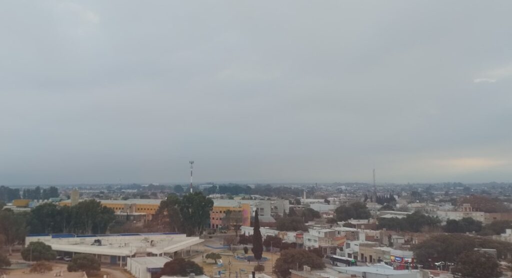 Probabilidad de lluvias y ráfagas de viento de 50 km/h se anticipan para este miércoles