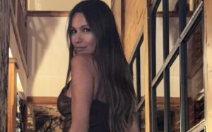 Robaron la casa de Pampita en Barrio Parque mientras viajaba