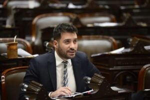 VIDEO | Denuncian que Cacace firmó actas de examen sin estar presente en la UNSL