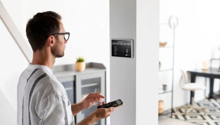 Cómo usar el celular como control remoto del televisor