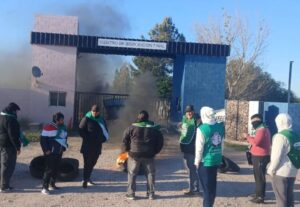 Municipales de San Luis se manifestaron por mejoras salariales y persecución laboral