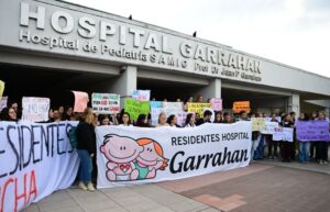 VIDEO | Profesionales del Hospital Garrahan en paro por falta de recursos y deterioro institucional