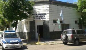 Horror en La Plata: cinco ladrones torturaron y quemaron con agua hirviendo a una jubilada