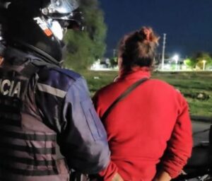 Una mujer fue demorada por negarse a pagar un taxi en la capital puntana