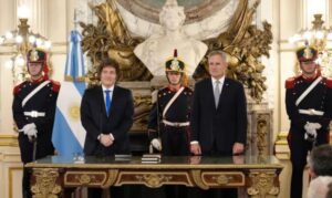 Pablo Quirno juró como nuevo canciller con el tratado de libre comercio en la mira