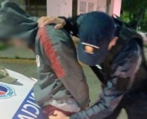 Detienen a un hombre por agredir a su madre y sustraer pertenencias en Villa Mercedes