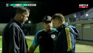 La imagen que conmovió a Boca: la Reserva frenó el juego al confirmarse la muerte de Russo