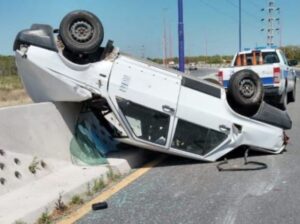 Vuelco de un automóvil en ruta Pescadores: el conductor resultó ileso