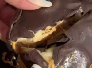 Alfajores helados de banana split: la receta viral más fácil del verano