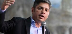 Axel Kicillof acusó a Estados Unidos de intervenir en la democracia argentina y «hacer un negocio con Milei»