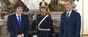 Javier Milei le tomó juramento a Diego Santilli como nuevo ministro del Interior