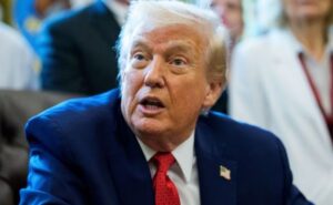 Trump anunció un nuevo buque de guerra y lanzó una dura advertencia a Maduro