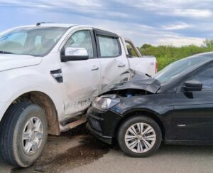 Choque en la ruta 147: una pareja fue hospitalizada y dos menores quedaron en observación