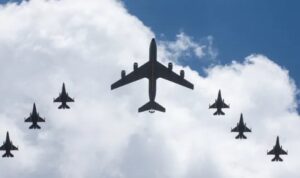 Ya se encuentran en el país los primeros seis aviones F-16 comprados por el Gobierno