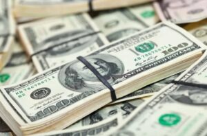 El dólar oficial se mantuvo estable en el inicio de otra semana corta por Año Nuevo