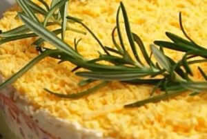 Ensalada mimosa, una comida bien fresca y sabrosa para Navidad y Año Nuevo