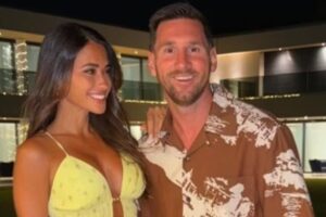 La foto navideña de Lionel Messi y Antonela Roccuzzo: la intimidad de la celebración y el detalle de la mesa dulce