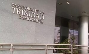 Una niña de 12 años recibió una bala perdida en Navidad: está internada en grave estado