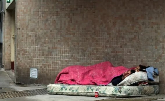 INDEC: el Gobierno aseguró que la pobreza bajó casi 11 puntos este año