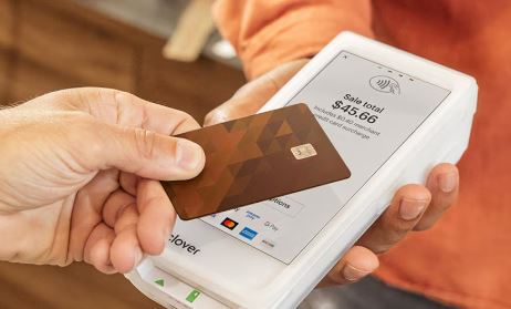 Cae el uso de tarjetas y se frena el crédito en noviembre