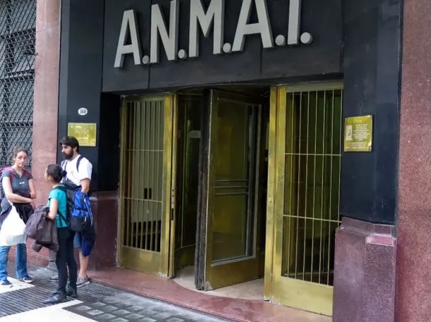 ANMAT prohibió productos de limpieza, cosméticos y dentífricos