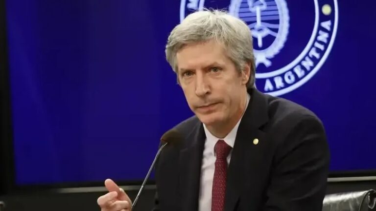 El Banco Central flexibiliza el cepo para deudas empresarias