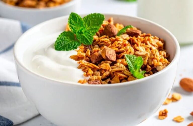 Granola casera sin azúcar y sin horno, lista en 15 minutos