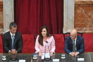 Diputados presionan para debatir el DNU que reforma la SIDE