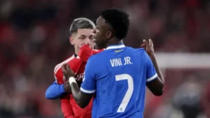 Escándalo en Lisboa: Vinicius denunció racismo y se activó el protocolo UEFA en Benfica–Real Madrid