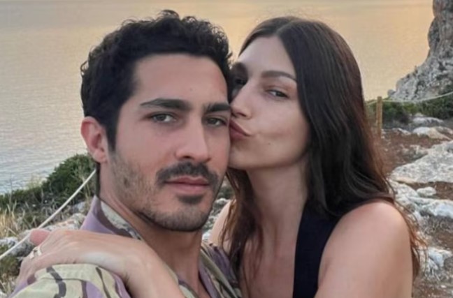 Úrsula Corberó y Chino Darín ya son padres de su primer hijo