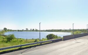 Horror en Ensenada: hallan un cuerpo en una laguna