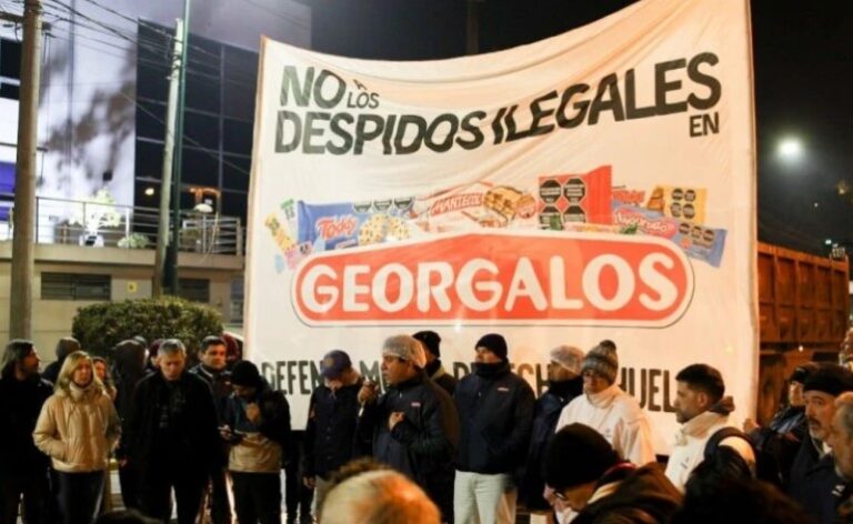 Georgalos suspende trabajadores y recorta sueldos 20%