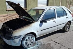 Se incendió un automóvil en el centro de la ciudad: no hubo heridos