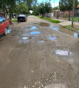 “El 80% de los clientes llega con daños por los baches”, afirmó un mecánico