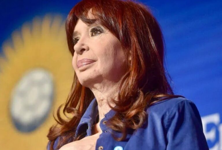 La Justicia aceptó un pedido de Cristina Kirchner y ordenó la restitución provisoria de sus jubilaciones