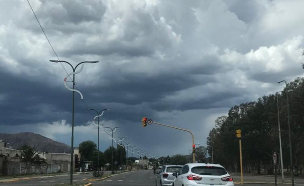 Se anticipa un fin de semana inestable con lluvias y descenso de temperatura en la provincia