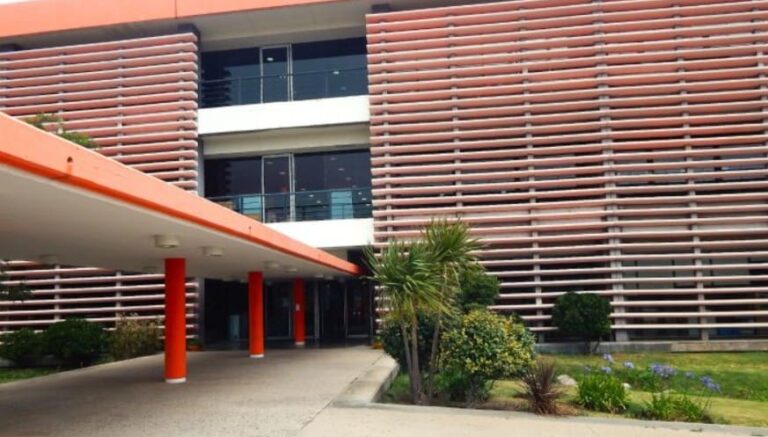 Empleados públicos provinciales cobrarán sus sueldos con aumento el 20 de febrero 