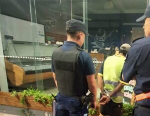 San Luis: un hombre fue detenido por exigir dinero a conductores en la zona céntrica 