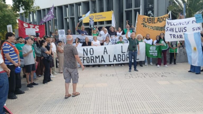 San Luis marchó contra la reforma laboral de Milei