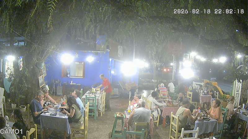 En medio de la tormenta, una familia se fue sin pagar la cena en un bodegón de Villa de Merlo