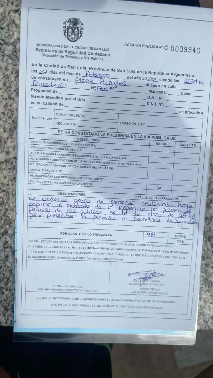 VIDEO | La Municipalidad amenazó con desalojar la olla popular de los viernes en la plaza Pringles