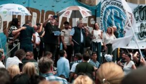 Trabajadores judiciales movilizaron al Palacio de Tribunales en rechazo al traspaso a Ciudad