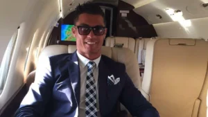 El jet de Cristiano despegó en plena guerra: ¿huida silenciosa de Arabia Saudí?