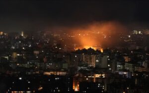 Israel bombardea sede clave de Hezbollah en Beirut
