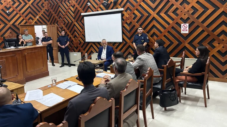 Juicio a Cintia Ramírez: Alberto Rodríguez Saá asumió la «absoluta responsabilidad» en la compra del colectivo