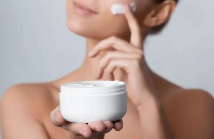 La Anmat prohibió la venta de más de 20 productos cosméticos: cuáles no comprar