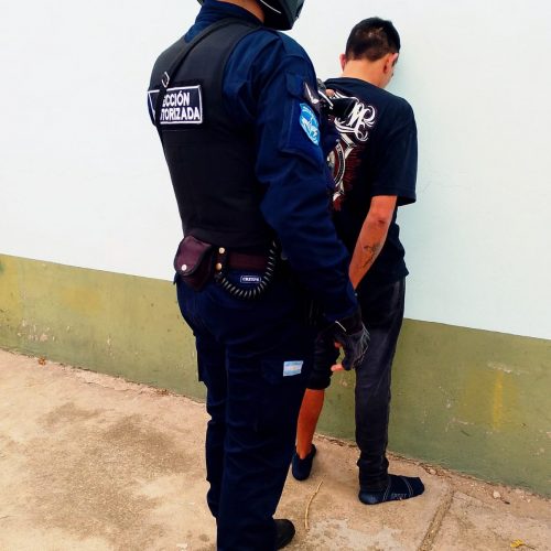 Detuvieron a un hombre por agredir a su expareja en el cumpleaños de su hija