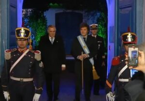 En medio de las tensiones con Osvaldo Jaldo, Javier Milei viaja a Tucumán para participar de un foro económico